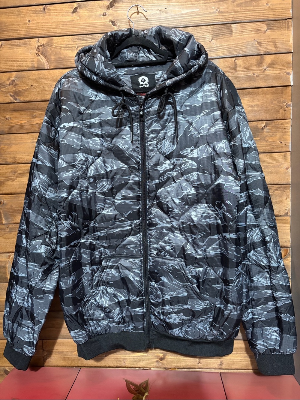 Skull-Logo Black & Gray Camouflage Hooded Jacket Official‎ Zero Foxtrot Contrab